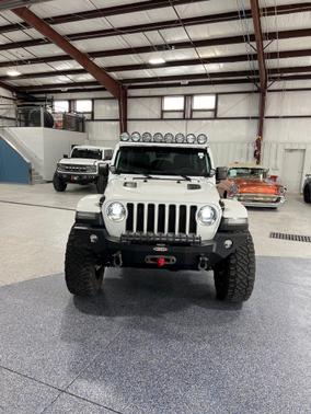 Photo 2 of 16 of 2019 Jeep Wrangler Unlimited Rubicon